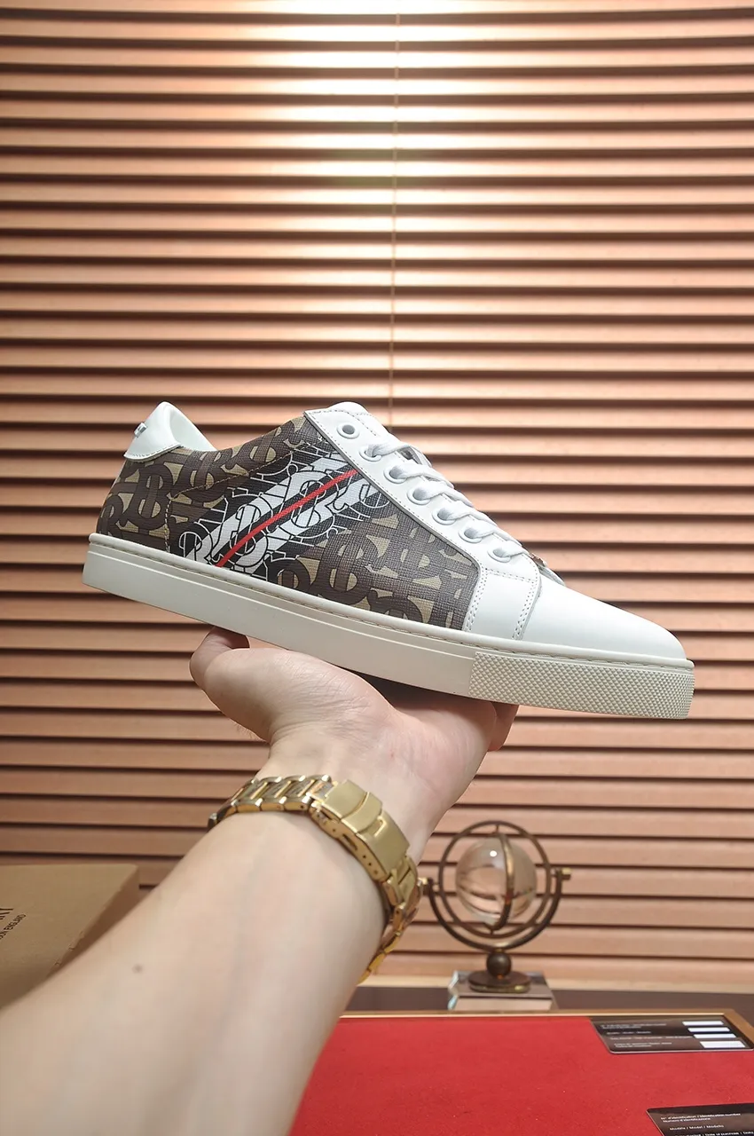 Men's shoes💰480💶[Burberry] (cowhide lining) classic low-top sneakers｜Imported cowhide with classic plaid fabric｜Cow leather lining｜Original outsole｜Fine workmanship and comfortable to wear Size: 38-44 (customized at 45)